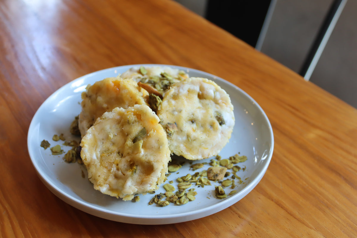 Vegan steamed pumpkin bread made with granola &ndash; KAWAÌINE